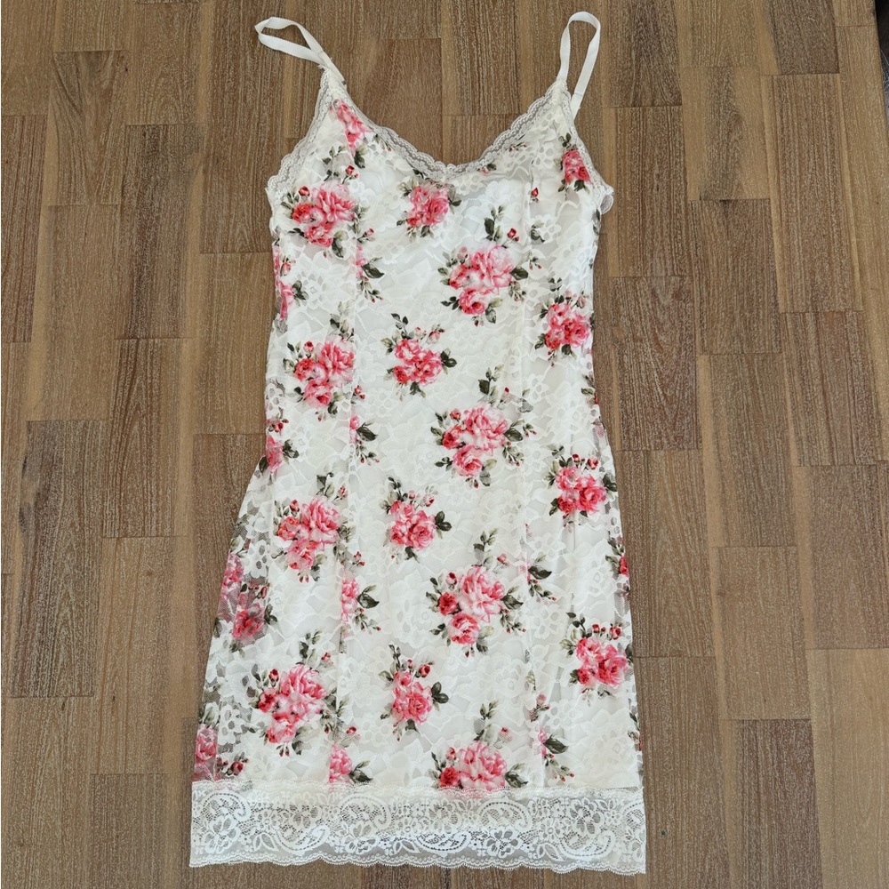 Forever 21 White Lace Flowered Dress Small